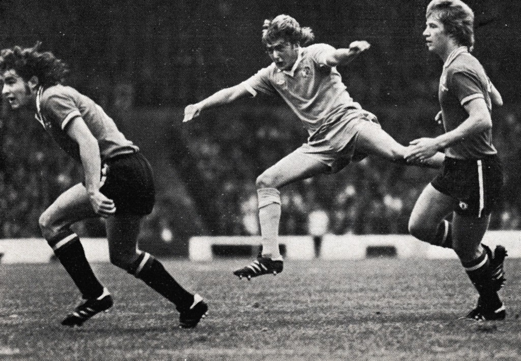 man utd home 1977 to 78 action13