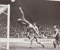 man utd home 1977 to 78 action5