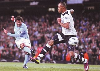 tottenham home 2010 to 11 action