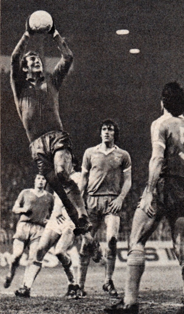 west ham home 1977 to 78 action3