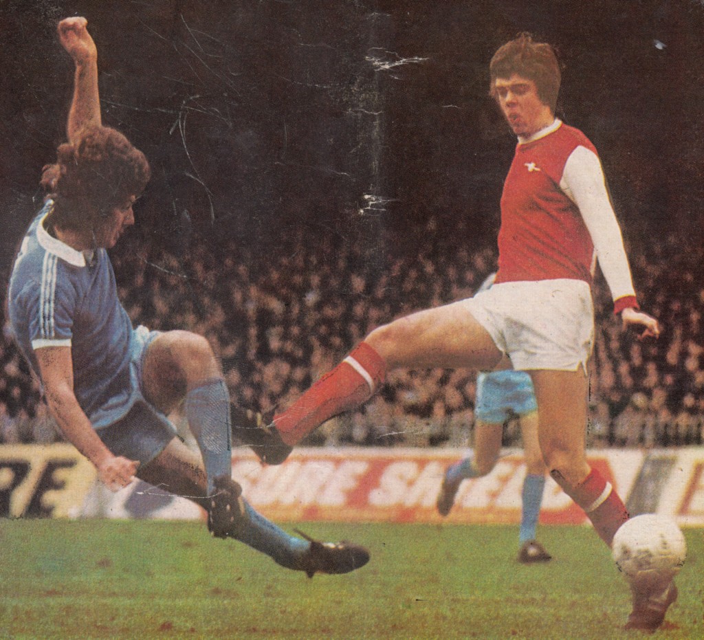 arsenal home 1976 to 77 action 2