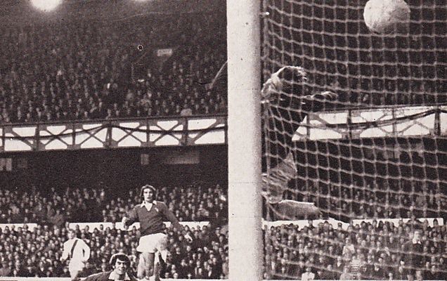 everton away 1972 to 73 newton og