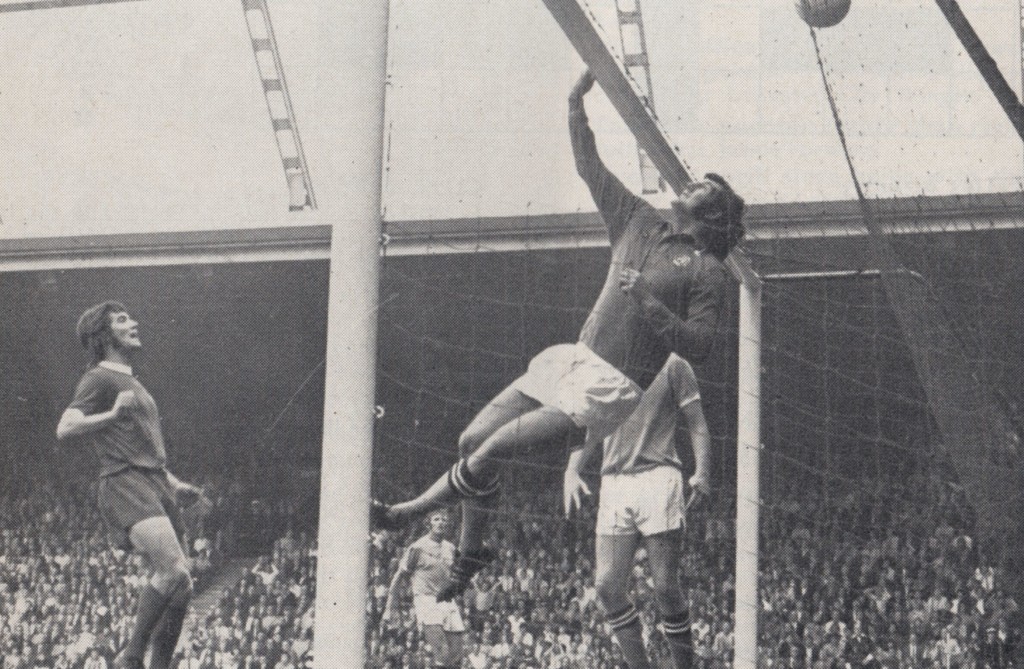 liverpool away 1972 to 73 action 8