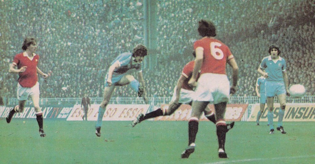 man utd home 1976 to 77 action6