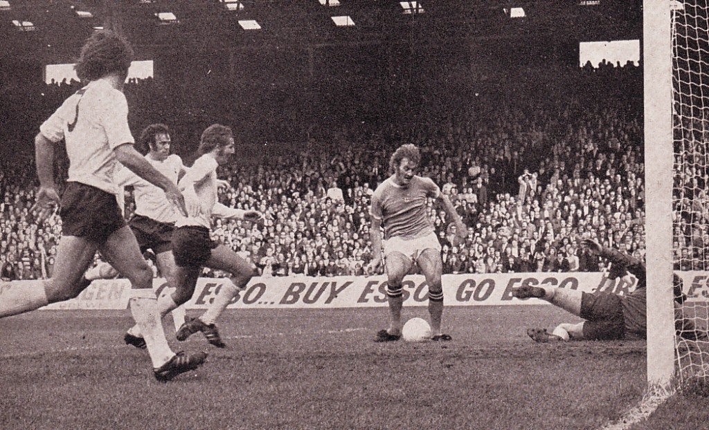 tottenham home 1972 to 73 2nd marsh goal