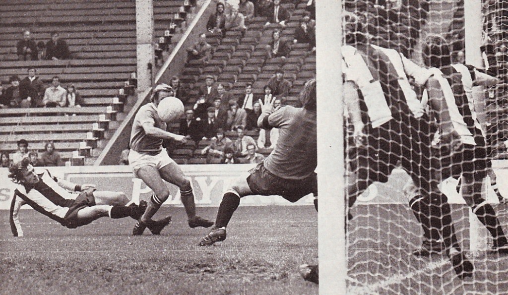 wba home 1972-73 action