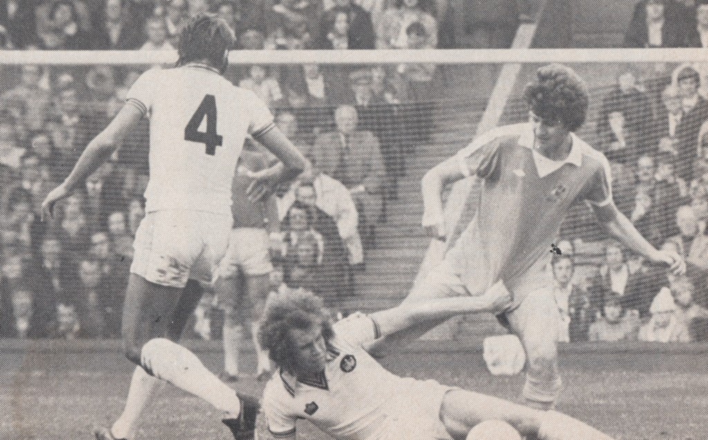 west ham home 1976 to 77 action12