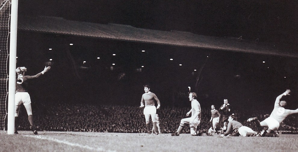 Man Utd Away League Cup Semi 1969-70 bowyer goal