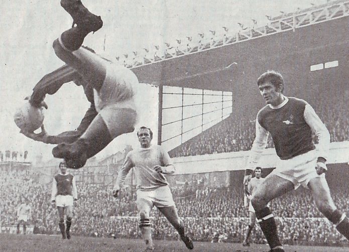 arsenal away 1969 to 70 bell action2