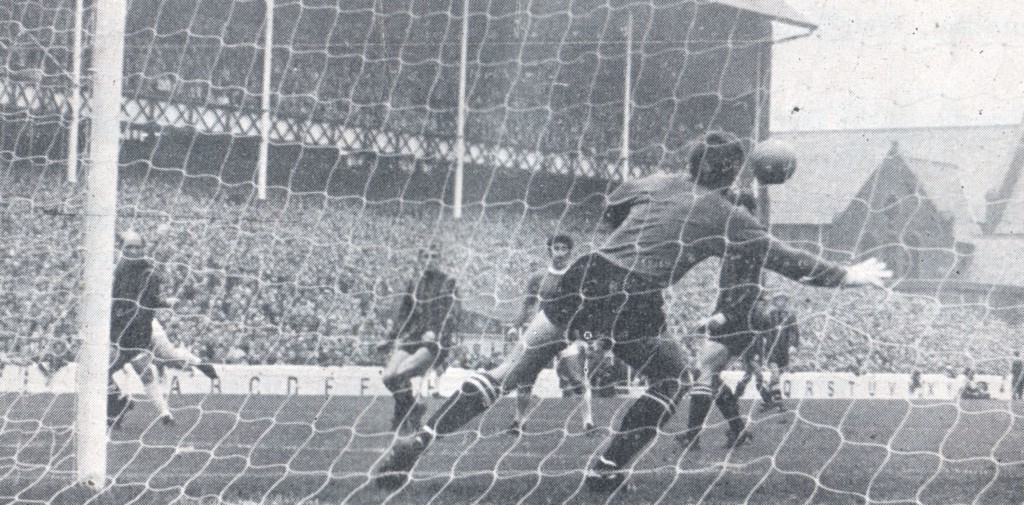 everton away 1968 to 69 ball scores for everton