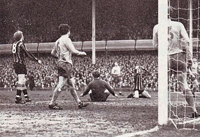 everton fa cup semi 1968 to 69 action3