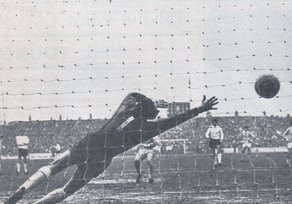 luton fa cup 1968 to 69 lee goal
