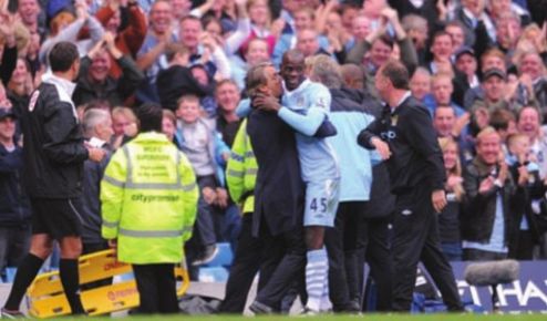 everton home 2011 to 12 balotelli goal