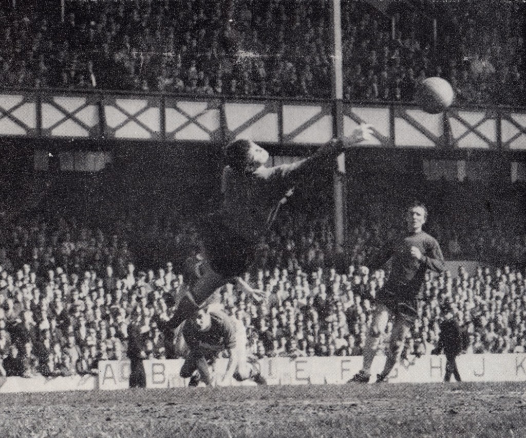 everton away 1966 to 67 action