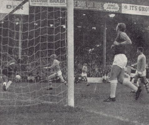 whu home 1966-67 action