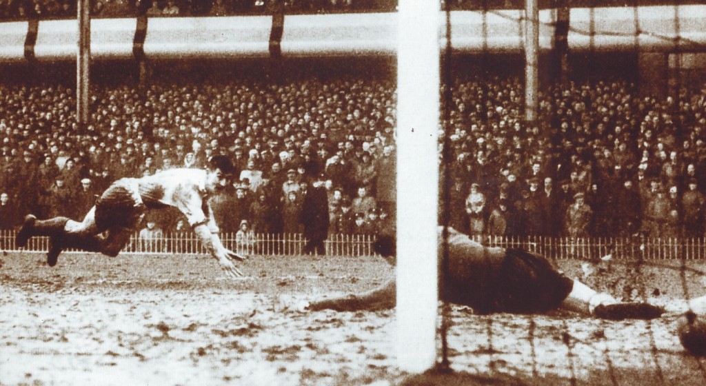 sunderland fa cup semi 1954 to 55 clarke winner