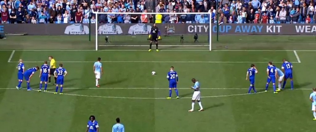 everton home 2013 to 14 aguero pen