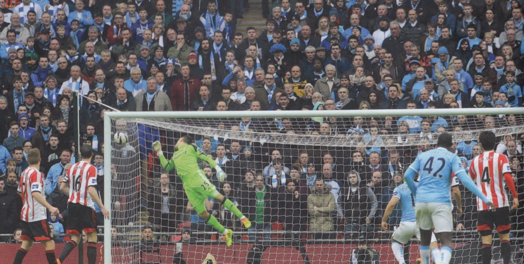 sunderland 2014 lge cup final yaya goal2