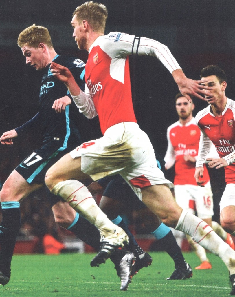 arsenal away 2015 to 16 action3