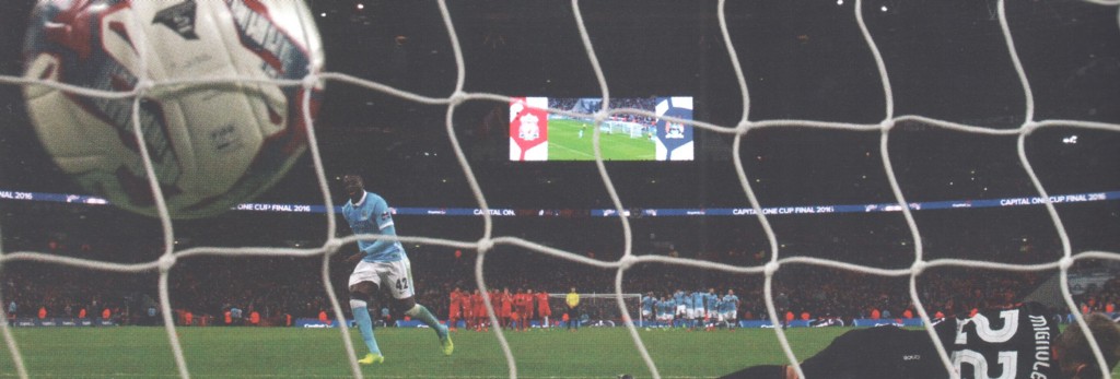 liverpool capital one cup final 2015 to 16 yaya winning pen
