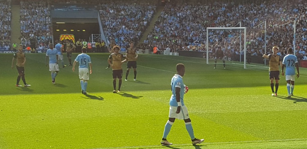 arsenal home 2015 to 16 action