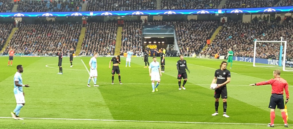 psg home 2015 to 16 action