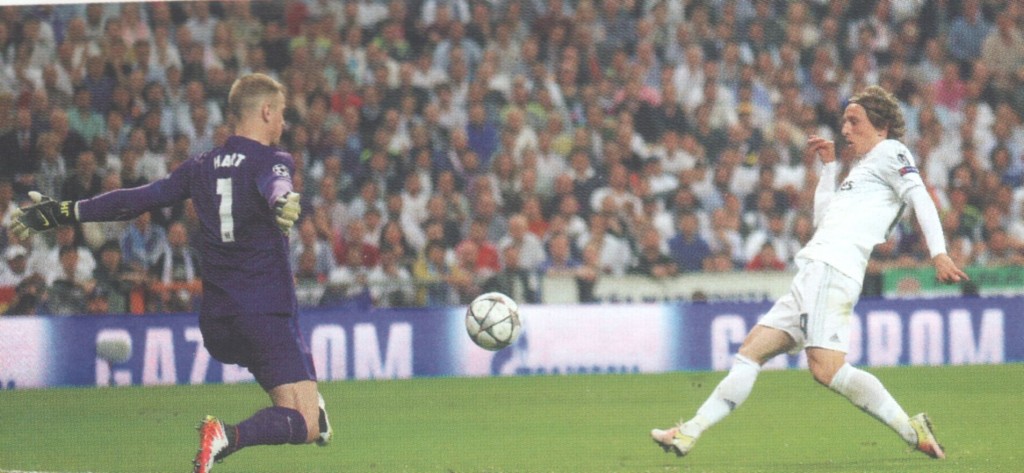 real madrid away 2015 to 16 action3