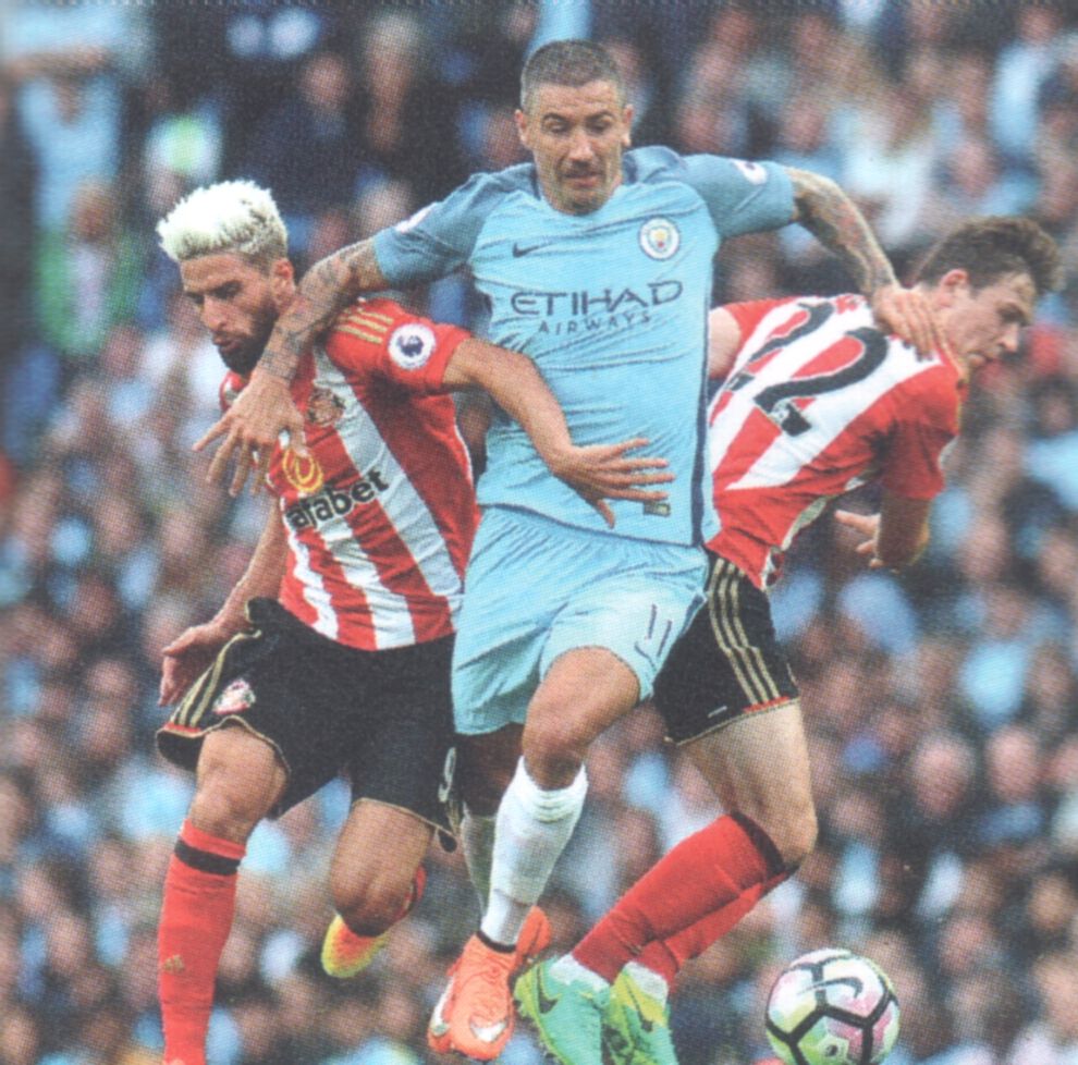 sunderland home 2016 to 17 action3