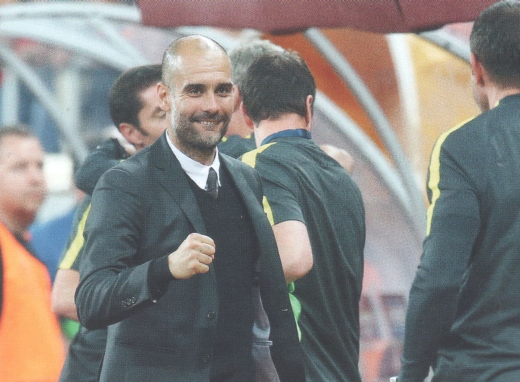 steaua bucharest away 2016 to 17 celebrate3