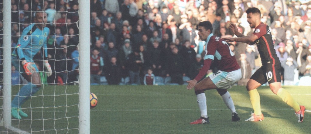 burnley away 2016 to 17 winning goal