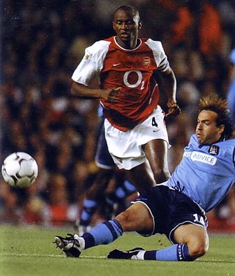 Arsenal away 2002 to 03 action2