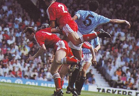 Liverpool away 1989 to 90 action Liverpool away 1989 to 90 action