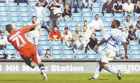 Olympiacos Thomas cook 2005-06 trophy vassell 1st city goal