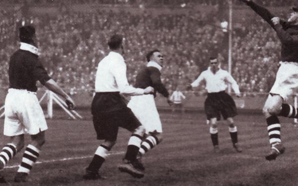 PORTSmouth fa cup final 1933 to 34 ACTION