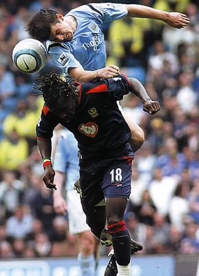 Pompey home 2004 to 05 action2 Pompey home 2004 to 05 action2