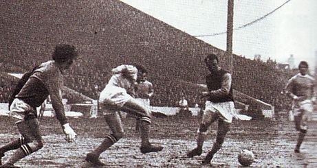 West Ham home 1969-70 action