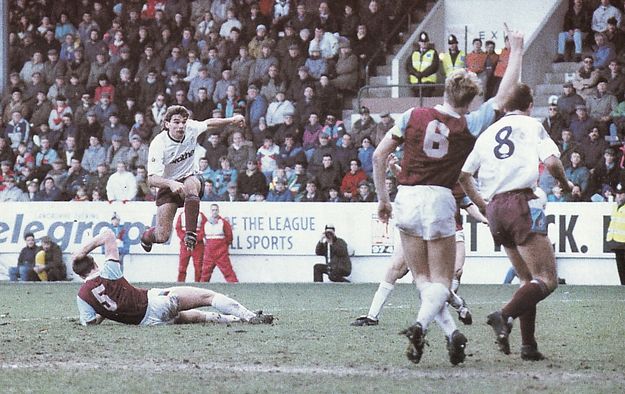 burnley fa cup 1990 to 91 action