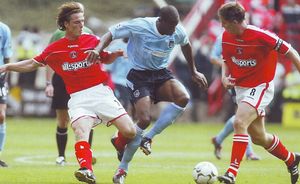 charlton away 2003 to 04 action5