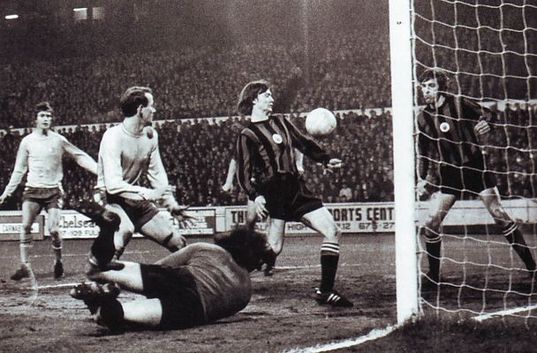 chelsea away ECWC 1970 to 71 action