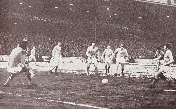 crystal palace home 1969-70 queen palace goal