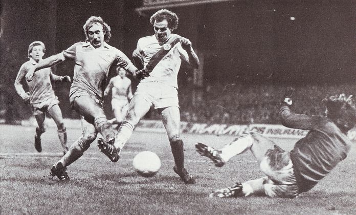 crystal palace home fa cup 1980 to 81 action