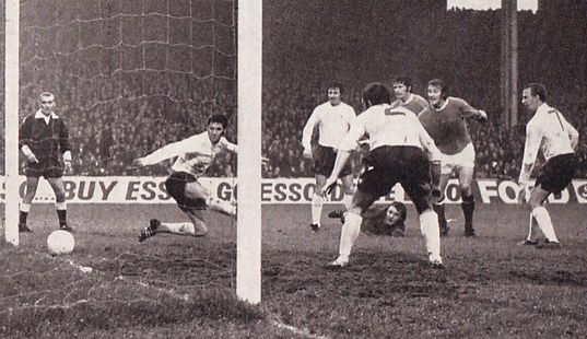 derby home 1972-73 marsh goal 2-0