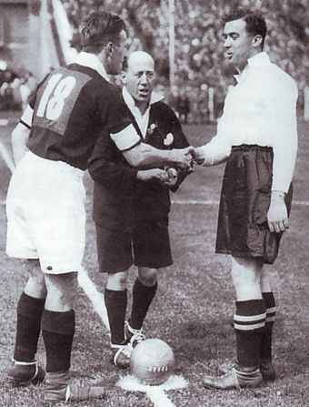 a cup final 1932 to 33 sam cowan
