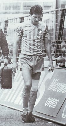 huddersfield home 1984 to 85 parlane bad ligament injury huddersfield home 1984 to 85 parlane bad ligament injury