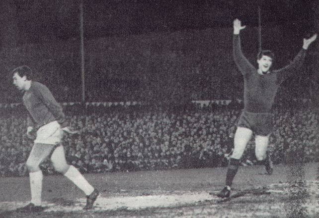 facup1965-66 doyle celebrates young winner