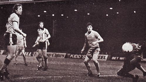 luton home league cup replay 1977 to 78 action2