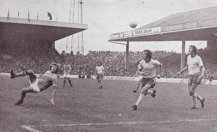 norwich home 1972-73 bell goala