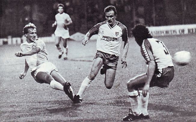 norwich home 1986 to 87 action norwich home 1986 to 87 action