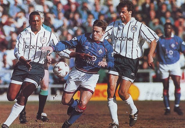 oldham away 1993 to 94 action