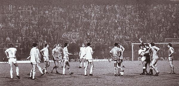 standard liege away 1978 to 79 owen sent off standard liege away 1978 to 79 owen sent off